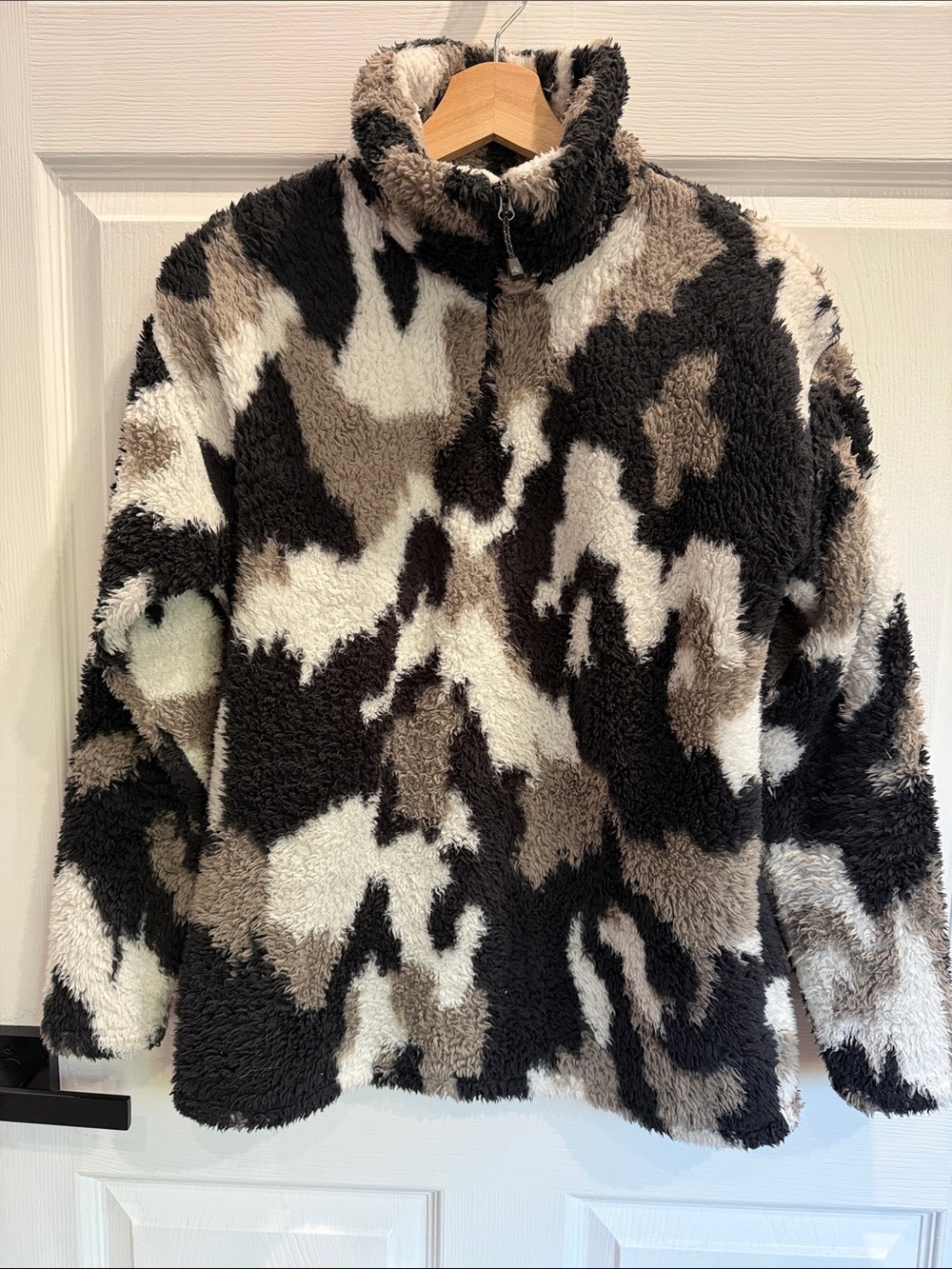 Eddie Bauer Sherpa Half-Zip Pullover - Black, White & Taupe - Picture 2 of 3